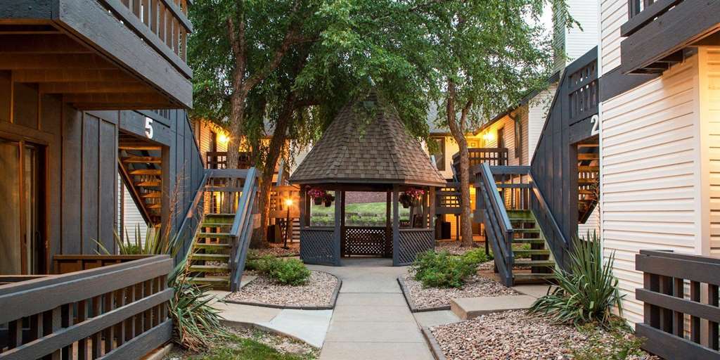 Annabell Gardens Hotel Lincoln Bagian luar foto